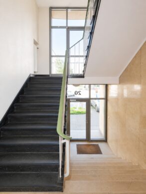 Attraktive Büro-/Praxisflächen in bester Lage - Treppenhaus (KI-optimiert)
