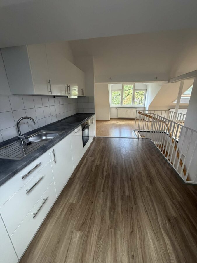 Helle, offene Maisonette-Wohnung im grünen Groß-Buchholz - Wohnbereich 1.OG