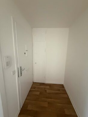 Große 2,5-Zimmerwohnung mit Balkon in der List - Photo 4