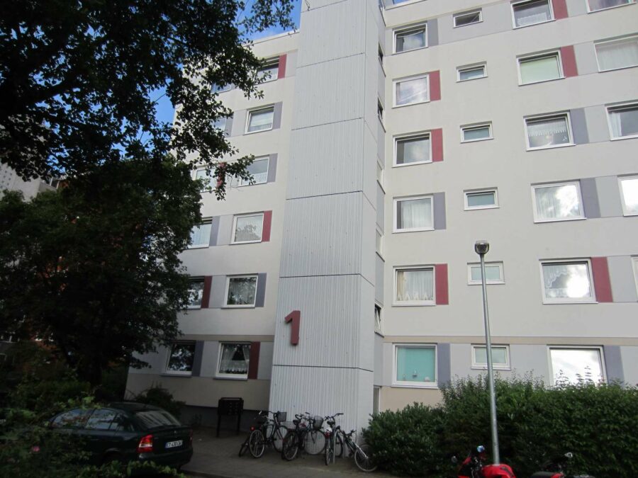 Schöne 3-Zimmer Wohnung mit Balkon in Bemerode zu vermieten - Hausansicht